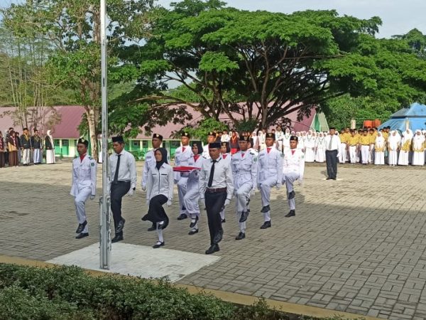 Upacara Memperingati Hari Guru Nasional 25 November 2022