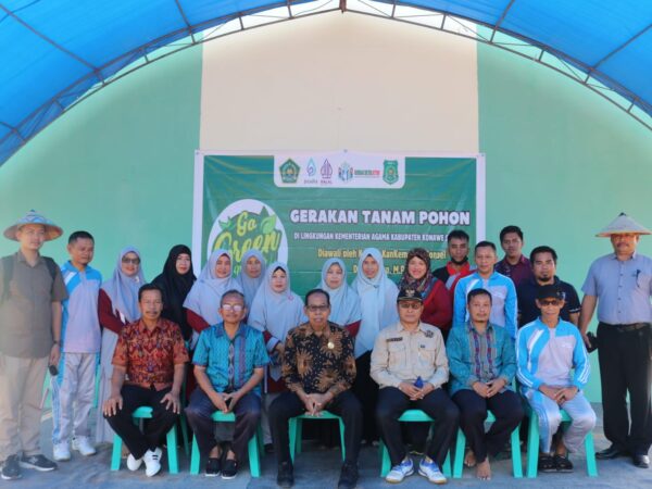 Gerakan Tanam Pohon di lingkup Kemenag Konawe Selatan