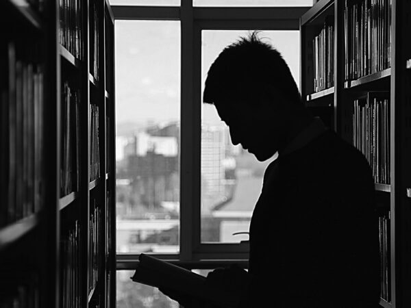 PERANAN PERPUSTAKAAN TERHADAP PRESTASI SISWA