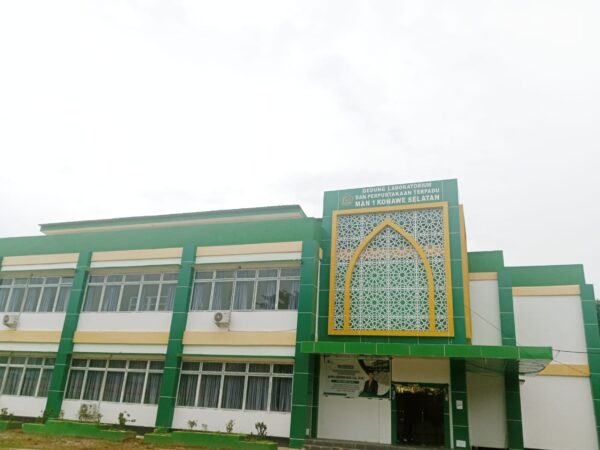 Perpustakaan Sekolah: Fondasi Pendidikan Karakter dan Literasi