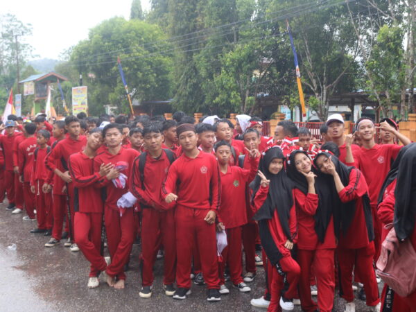 Defile PORSENI Agustus Kecamatan Konda