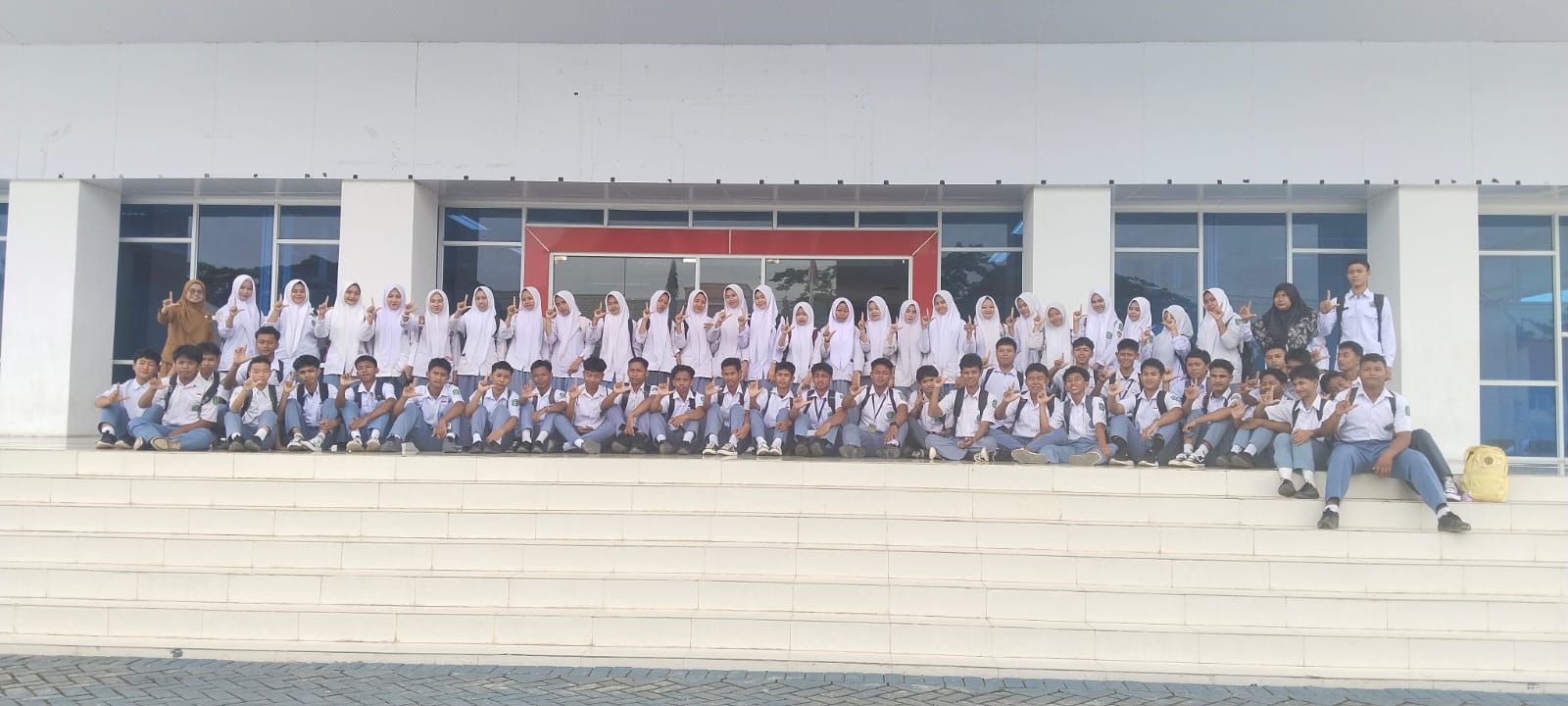 MAN 1 Konawe Selatan Perluas Wawasan siswa melalui EKSPEDISI MAN 1 Konawe Selatan Perluas Wawasan siswa melalui EKSPEDISI