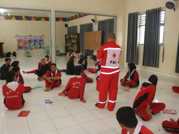 Kesehatan : PMR, UKS, PIK-R