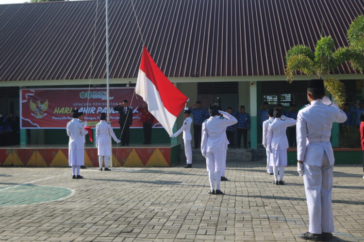 Peringatan Hari Lahir Pancasila Tahun 2026 di MAN 1 Konawe Selatan Berlangsung Khidmat